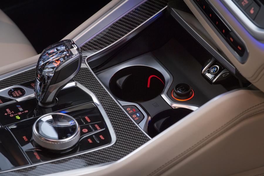 Детали интерьера BMW X6 M50i (G06) 2019 года  (WW) (фото 174 из 180)